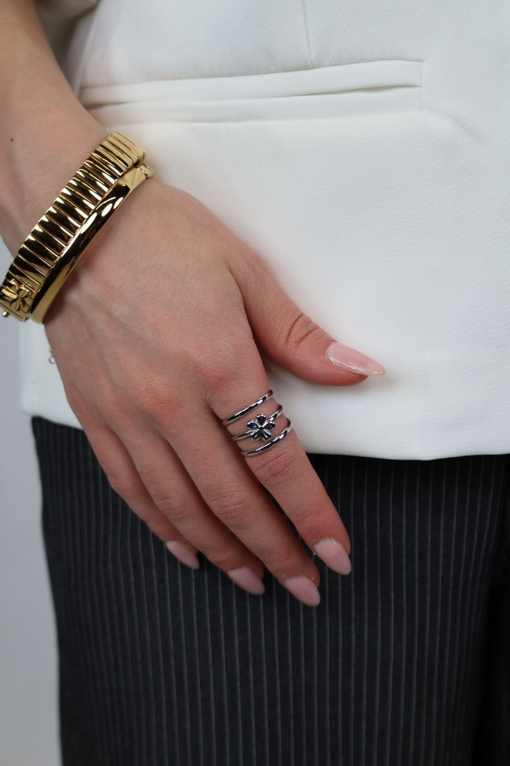 Flower stack ring β Zilver