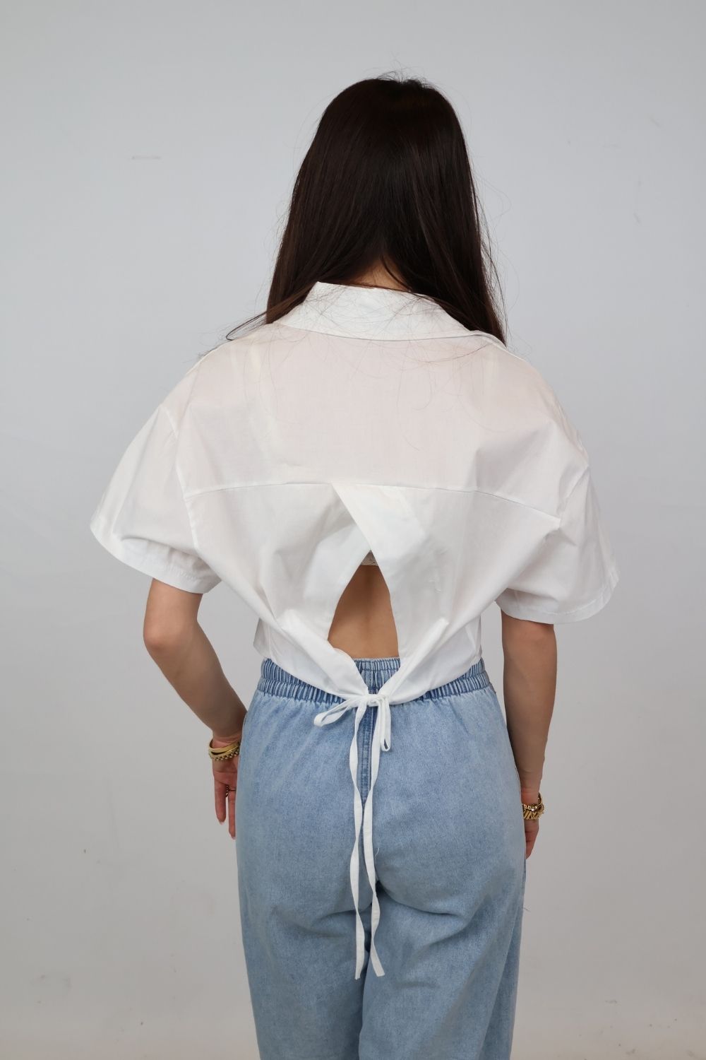 Blouse met open rug en touwsluiting | Wit