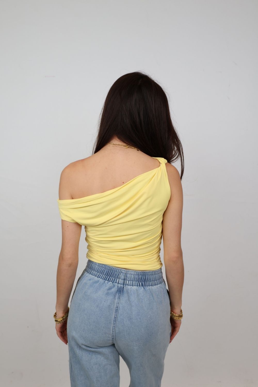 Oneshoulder top | pastelgeel