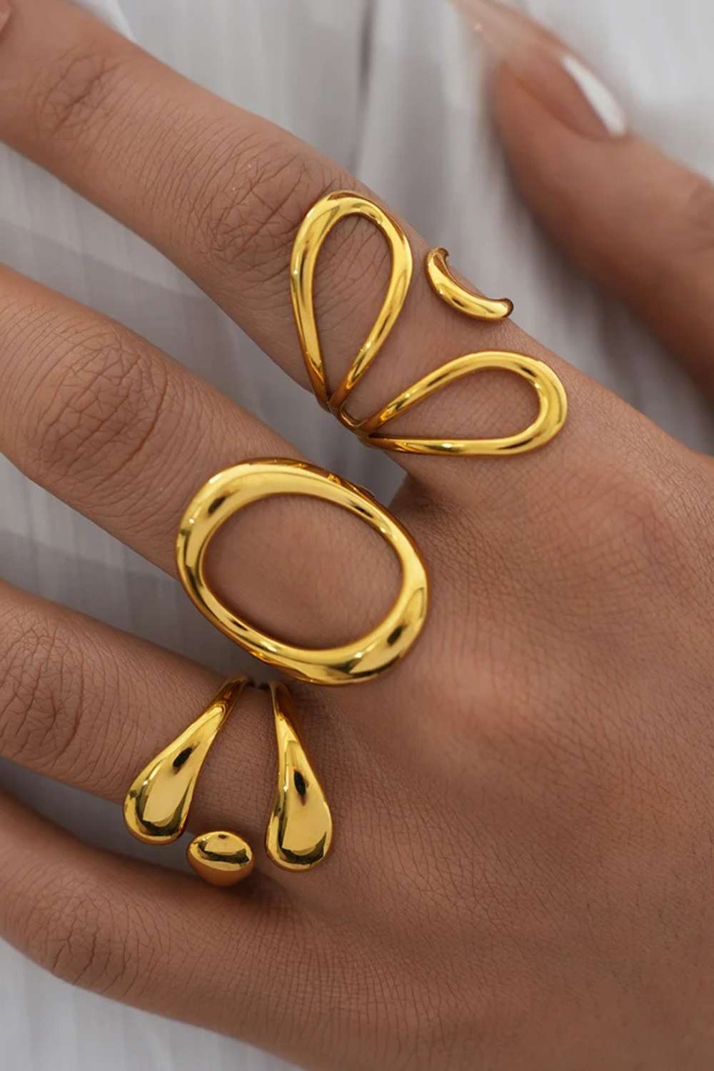 Oval ring