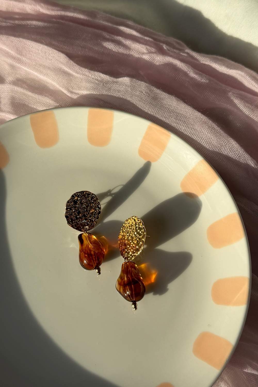 Amber drop oorbellen | Goud