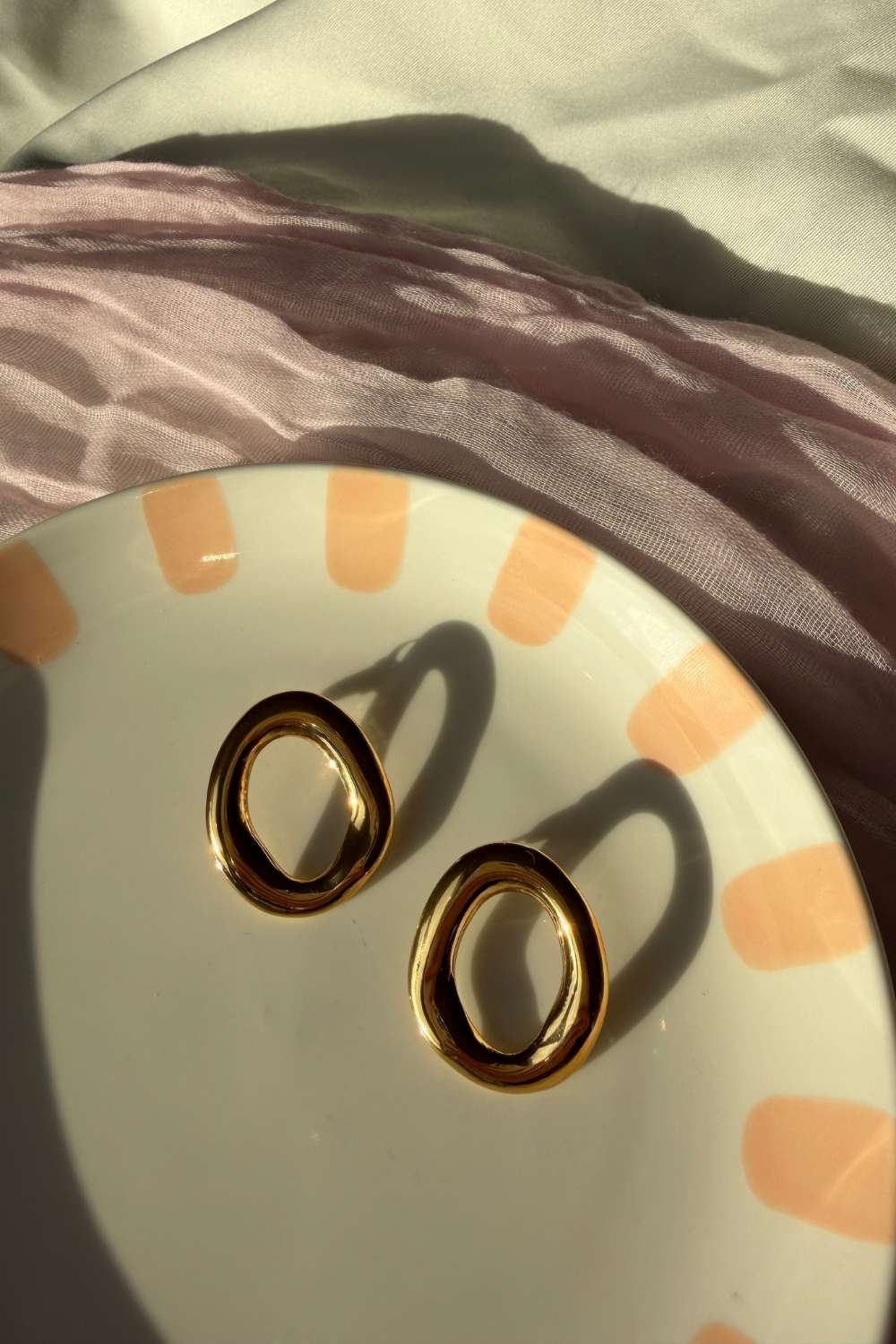 Soft oval oorbellen | Goud