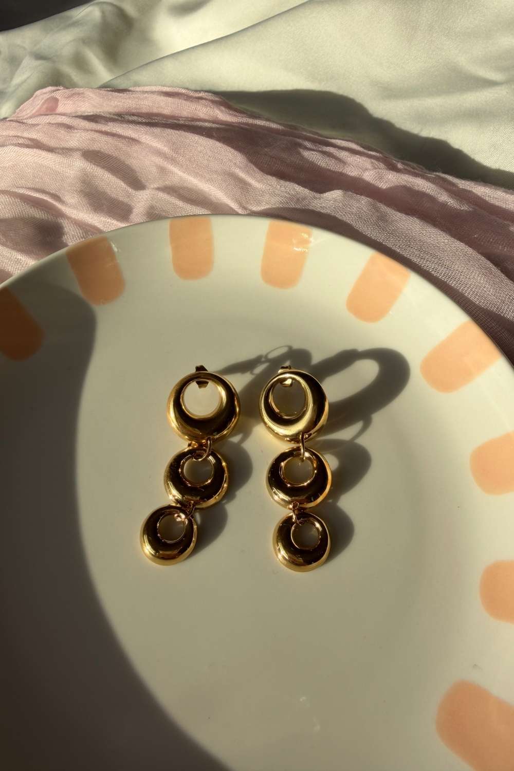 Luna Loop oorbellen | Goud