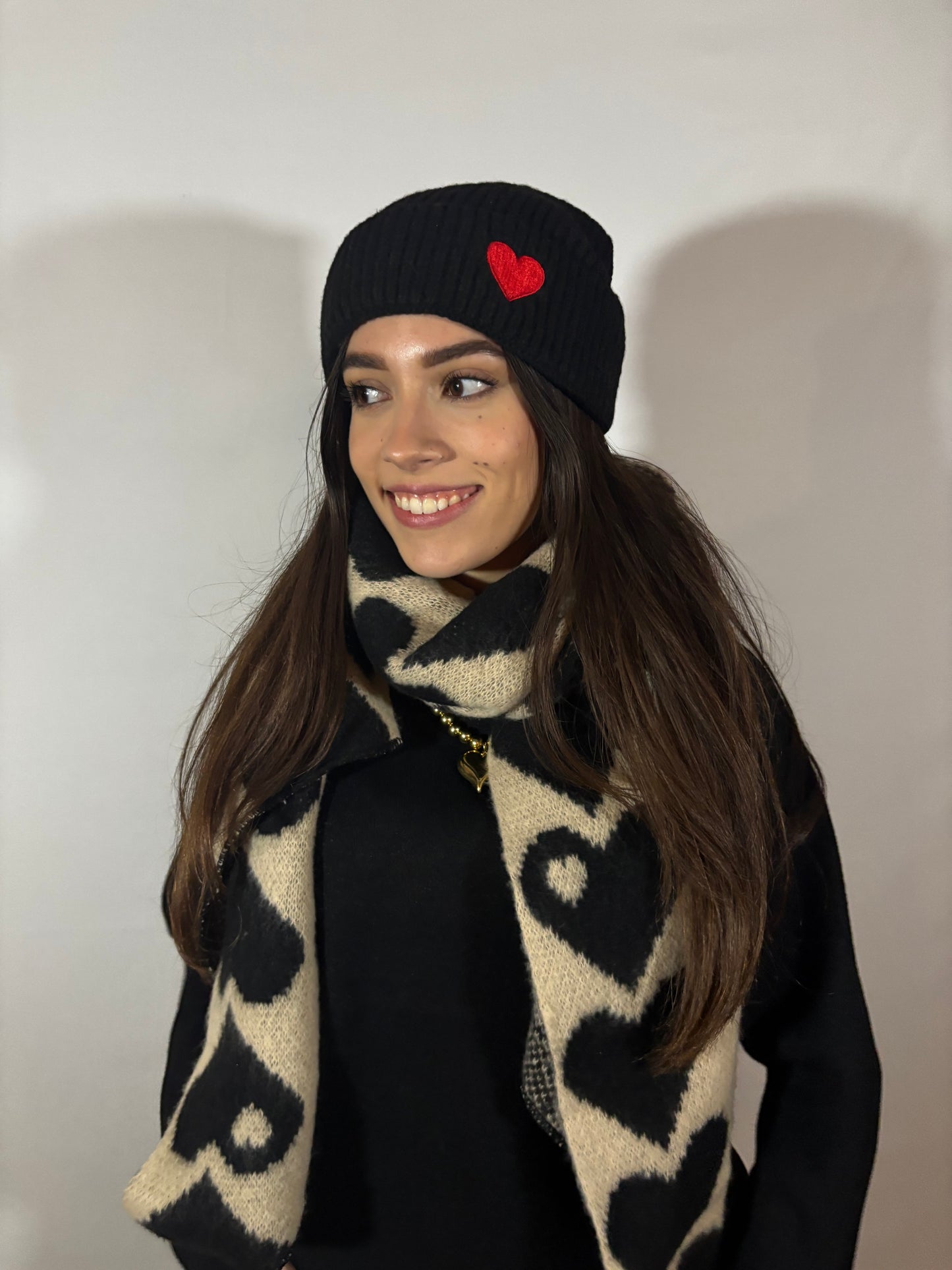 Muts met hartje | Zwart
